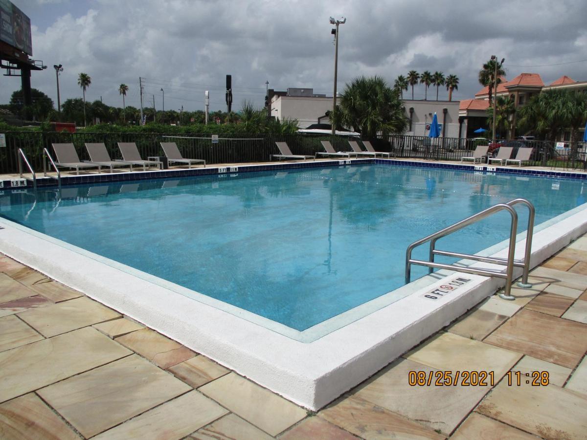 Quality Inn & Suites Kissimmee By The Lake Four Corners Esterno foto