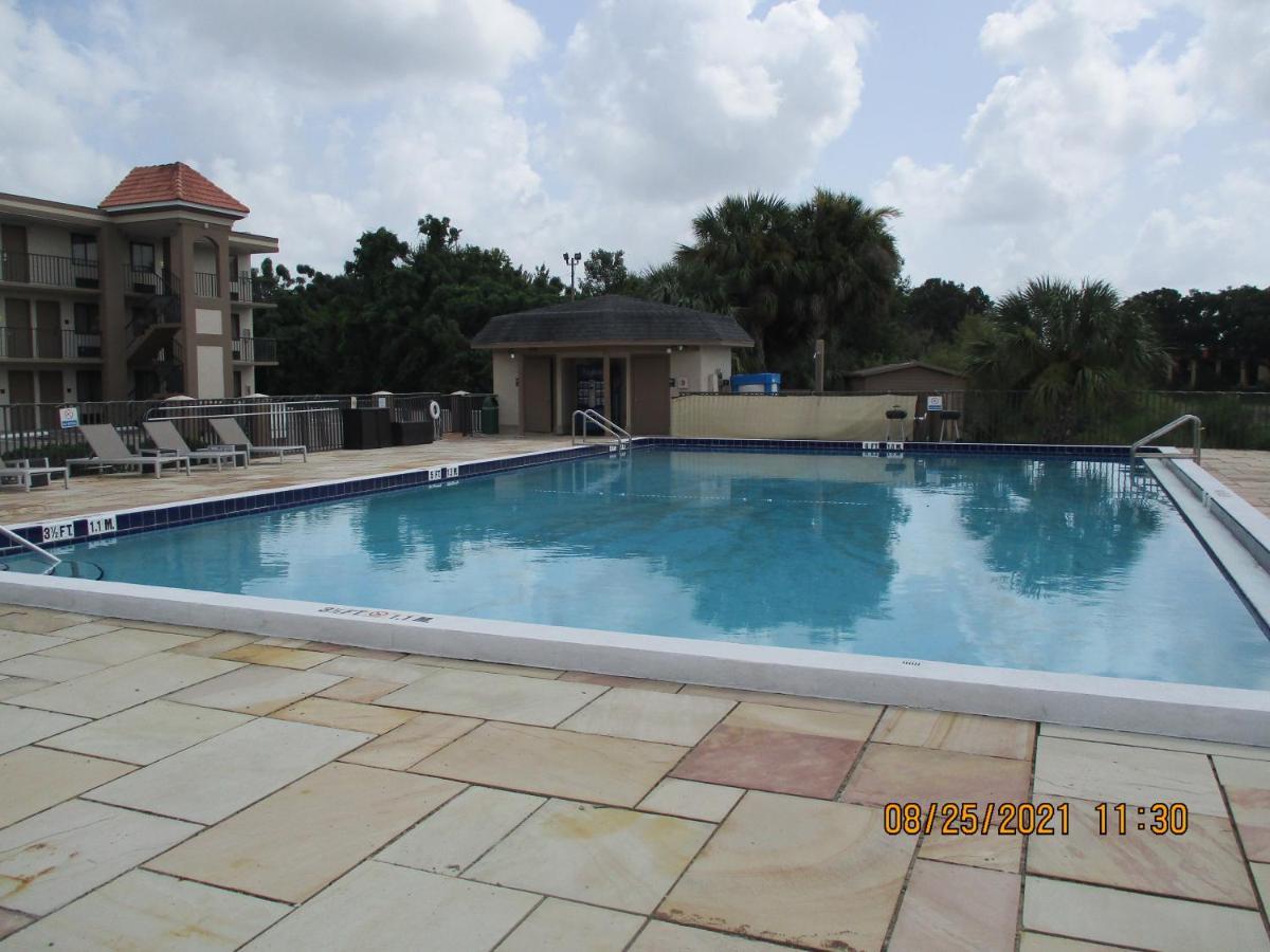 Quality Inn & Suites Kissimmee By The Lake Four Corners Esterno foto