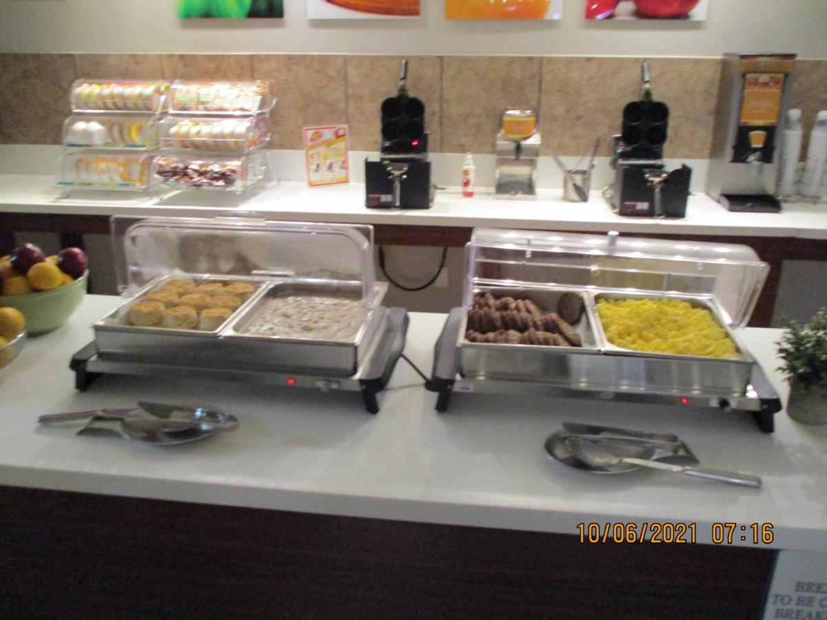 Quality Inn & Suites Kissimmee By The Lake Four Corners Esterno foto