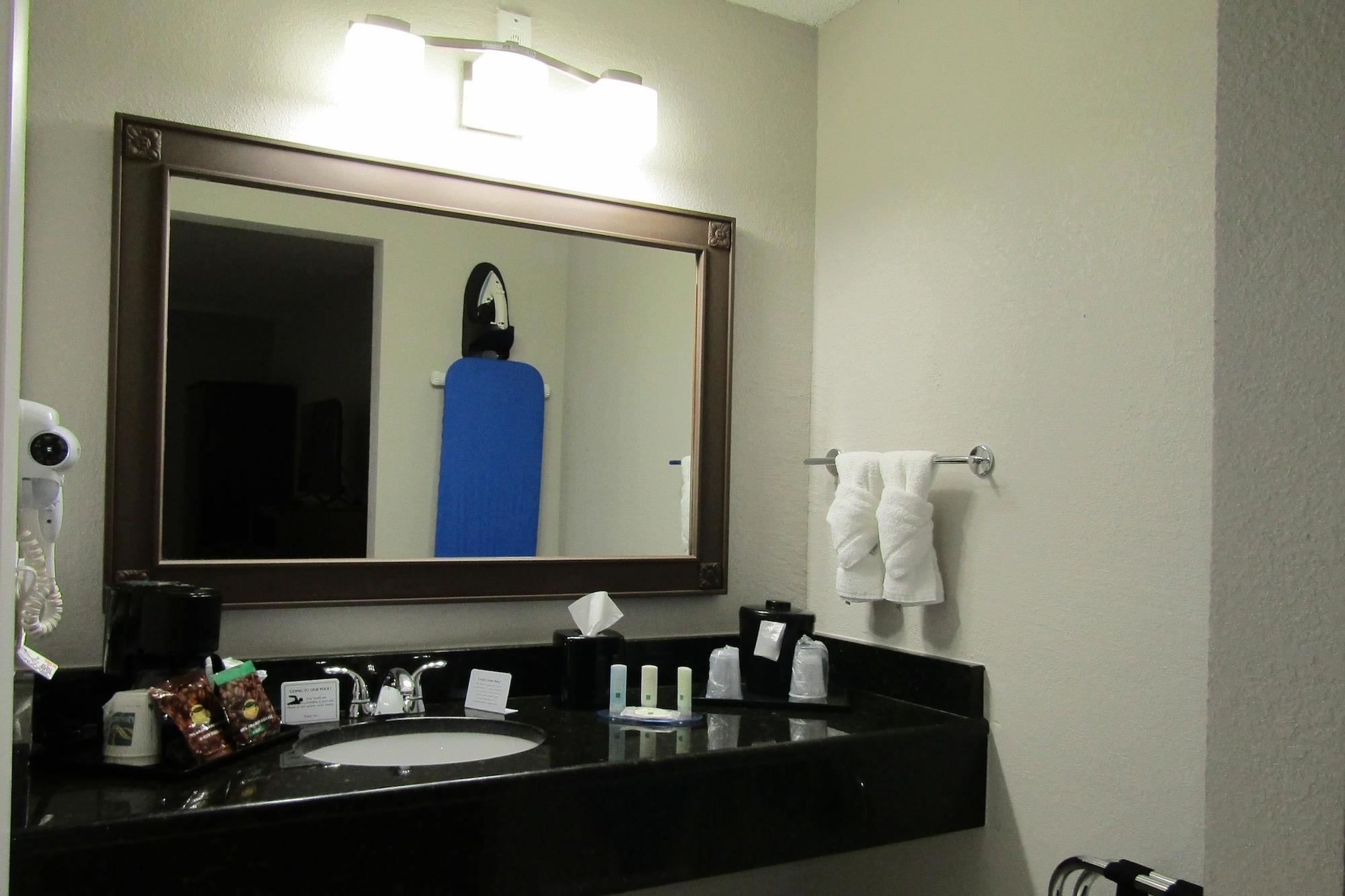 Quality Inn & Suites Kissimmee By The Lake Four Corners Esterno foto