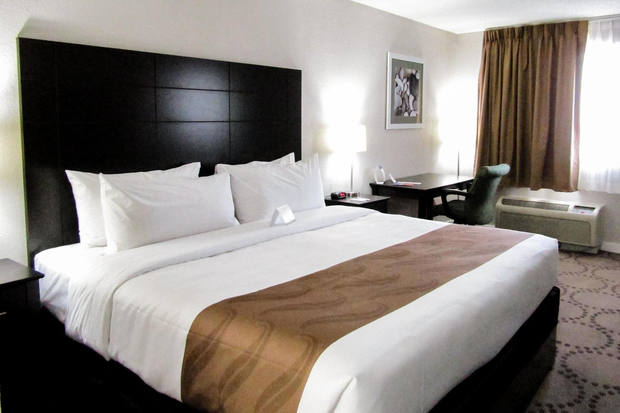 Quality Inn & Suites Kissimmee By The Lake Four Corners Esterno foto