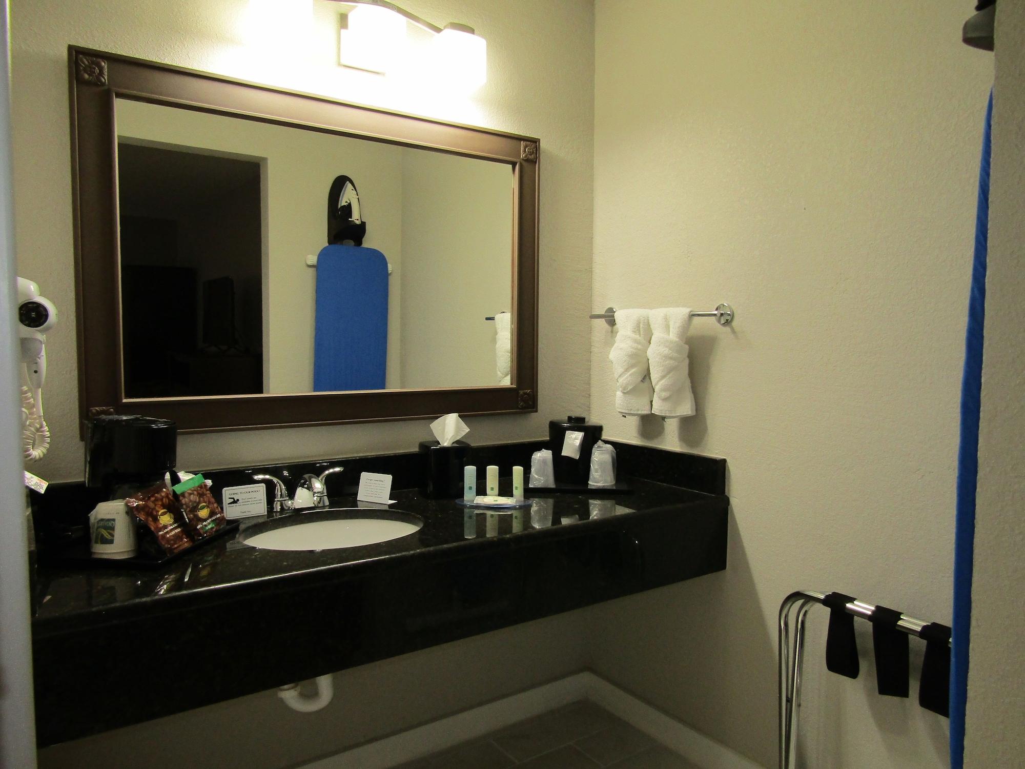 Quality Inn & Suites Kissimmee By The Lake Four Corners Esterno foto