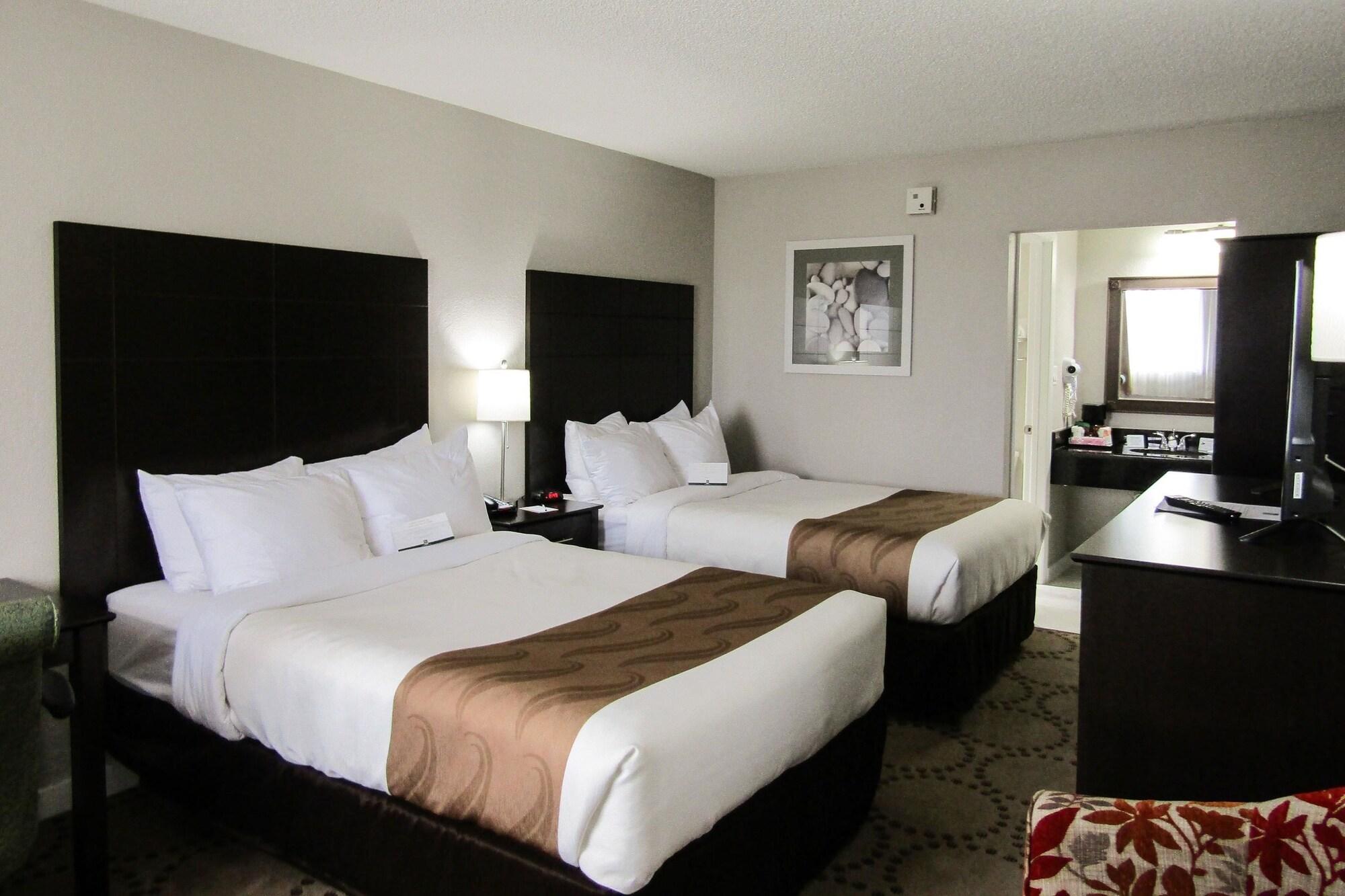 Quality Inn & Suites Kissimmee By The Lake Four Corners Esterno foto
