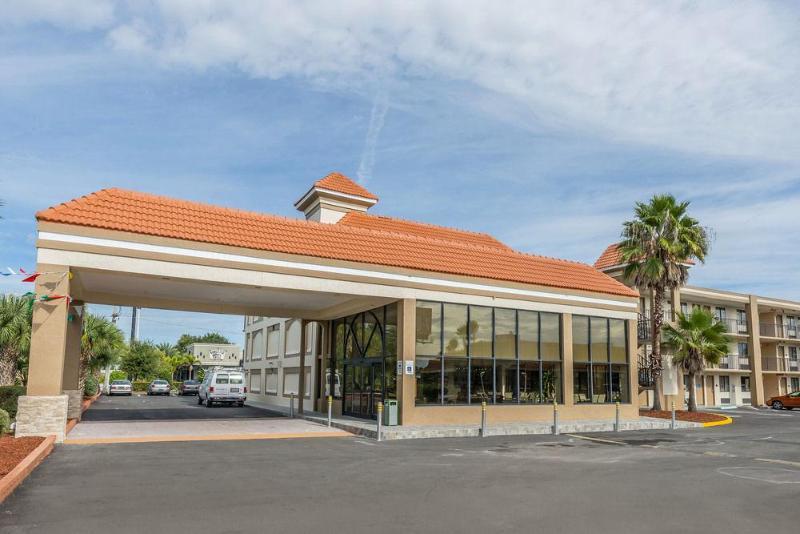 Quality Inn & Suites Kissimmee By The Lake Four Corners Esterno foto